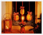 Dekoriertes Weihnachtsfenster in Schweden